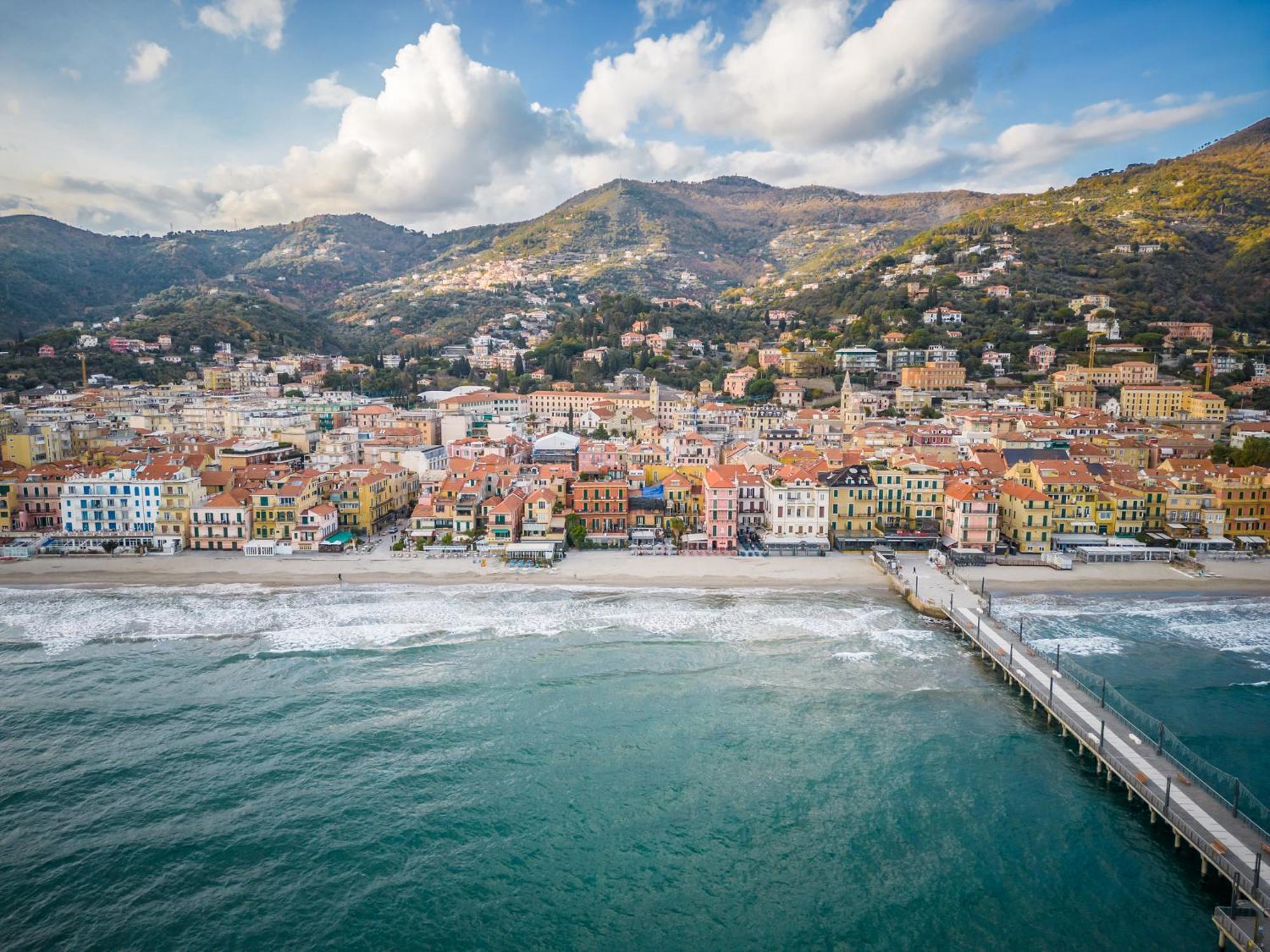 Le Terrazze Aparthotel Alassio Buitenkant foto